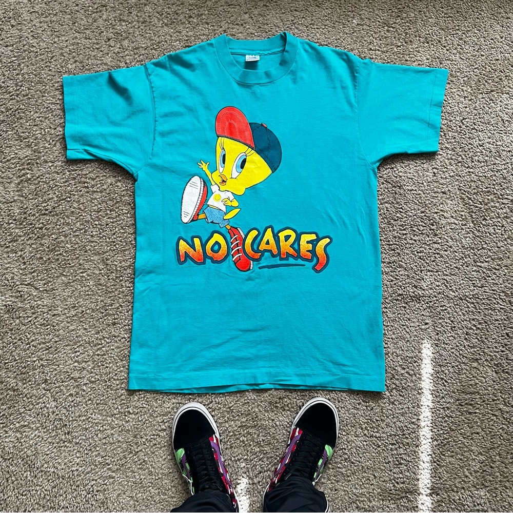 Vintage 90’s Tweety Bird No Cares Single Stitch Tee Looney Tunes